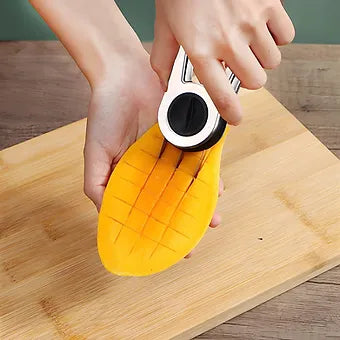 Multifunctional Fruit Slicing Tool