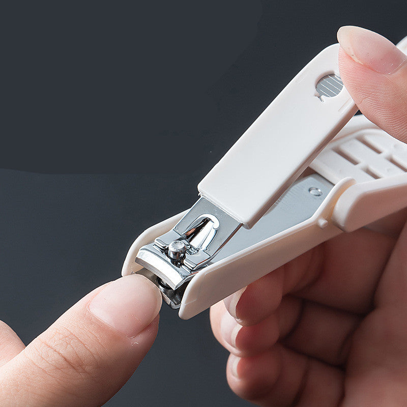 Nail Clippers With Magnifying Glass